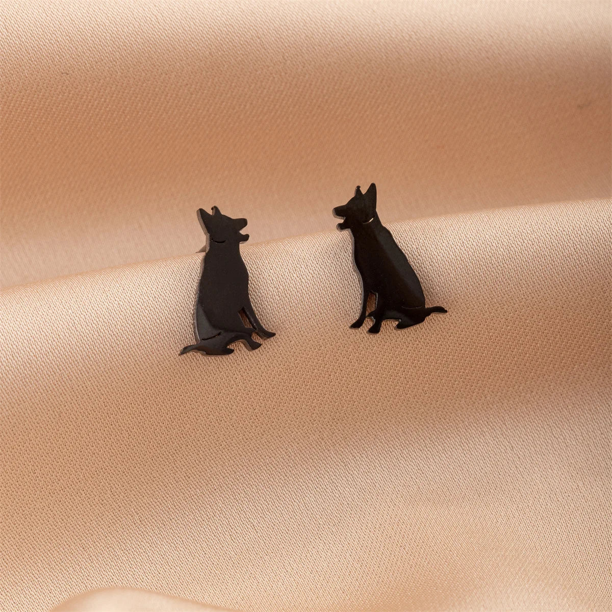 Tragus Ear Piercing Stud Earrings For Girls Lovely Pretty Pet Dog Animal High Quality Golden Stainless Steel Earrings Aretes