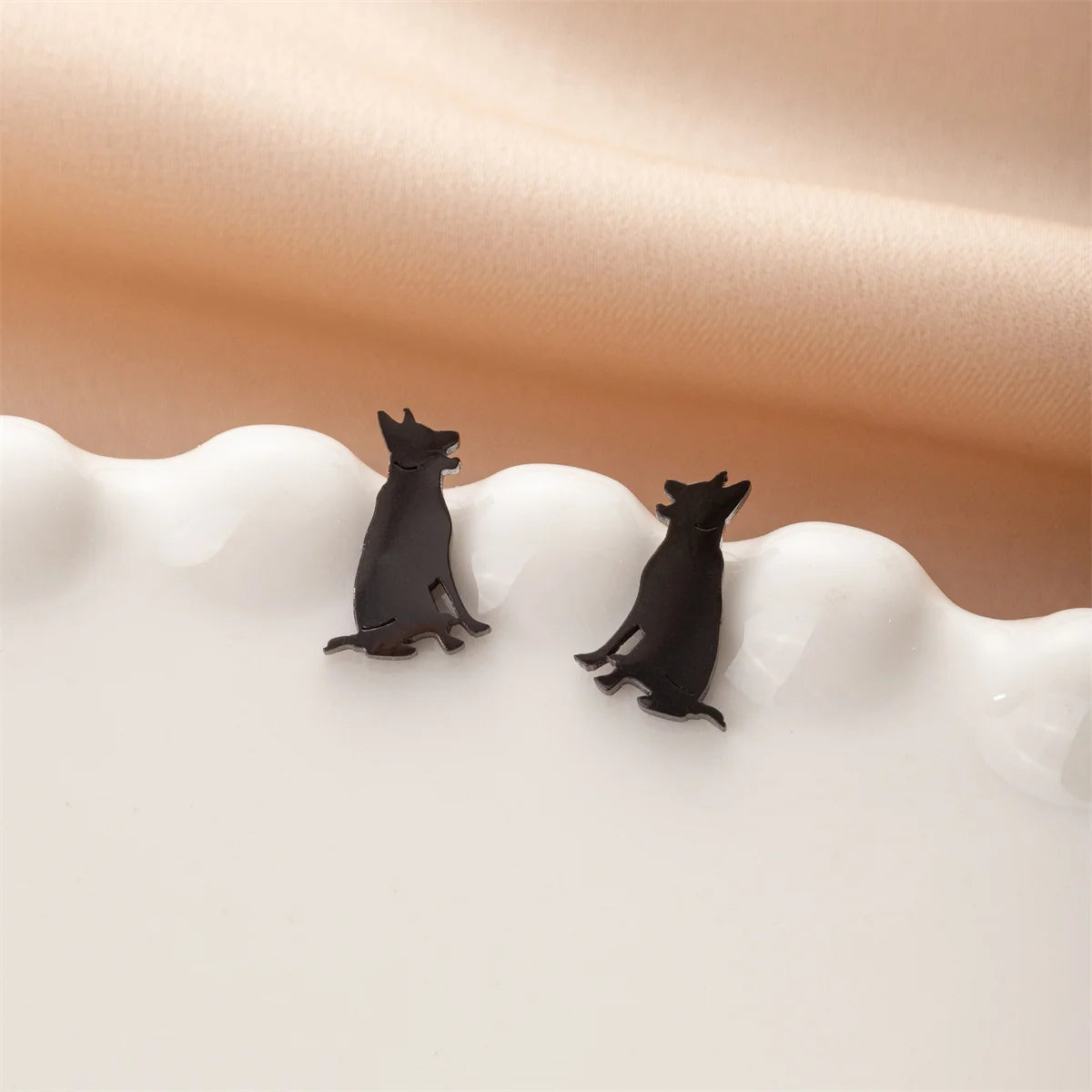 Tragus Ear Piercing Stud Earrings For Girls Lovely Pretty Pet Dog Animal High Quality Golden Stainless Steel Earrings Aretes